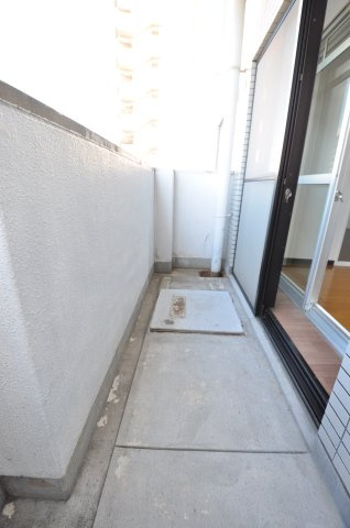 大阪市城東区蒲生１丁目の賃貸マンションのバルコニー