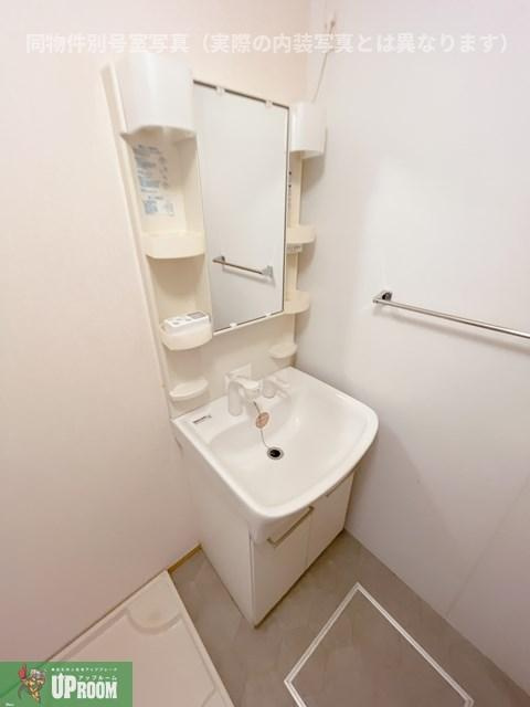 サンウィング A棟の洗面所
