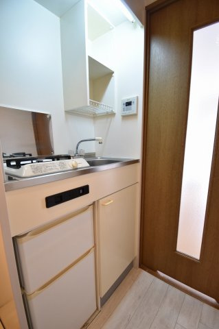 大阪市中央区内淡路町１丁目の賃貸マンションのキッチン