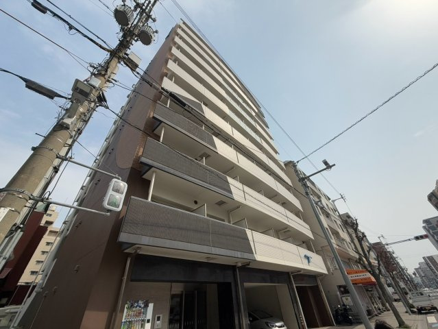 ラシュレエグゼ難波西の外観