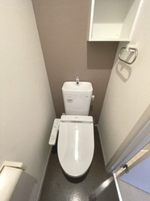 【トイレ】 | ラファヴール | 落ち着いた色調のトイレです