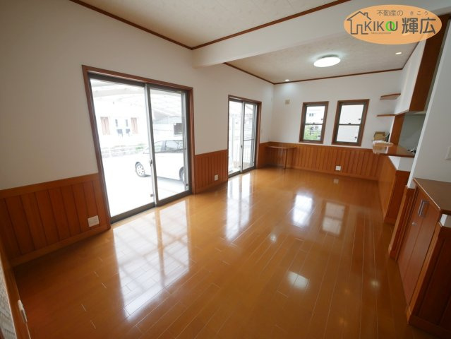 【居間・リビング】 | 赤穂市加里屋中洲　中古戸建