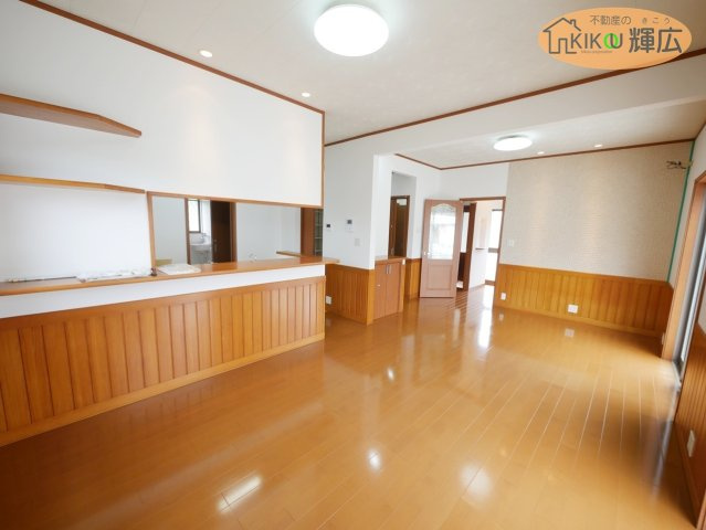【居間・リビング】 | 赤穂市加里屋中洲　中古戸建