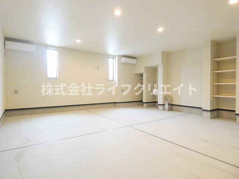 GARAGE上中野の駐車場