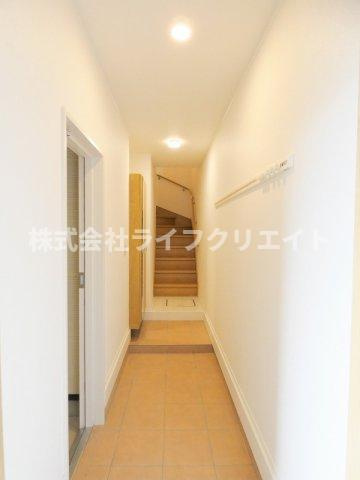 GARAGE上中野の玄関