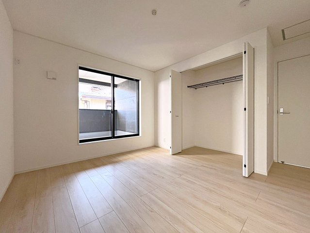 新築戸建・新築建売　福島市松木町第1　福島第二小・福島第二中の洋室|7.5帖の洋室は広々としておりご夫婦の主寝室としておすすめです！