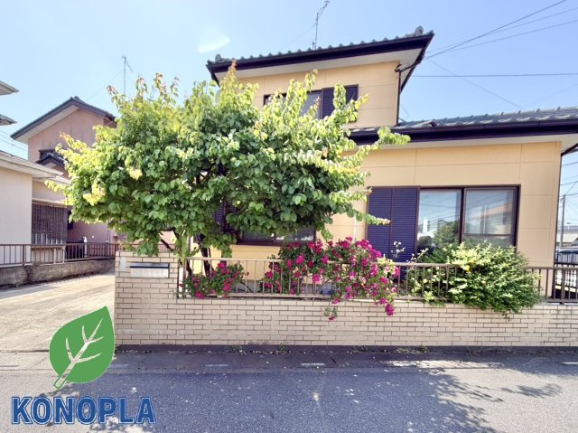 【中古戸建】熊谷市柿沼の外観|■外観｜庭付き一戸建てならお子様やペットが走り回っても大丈夫！伸び伸びと遊び、過ごすことができます♪