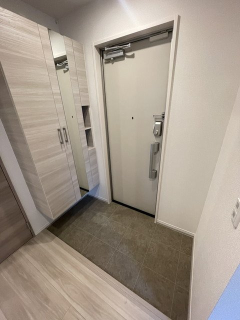 ファミールノーヴェの玄関