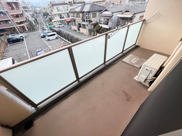グランジェ東甲子園のバルコニー