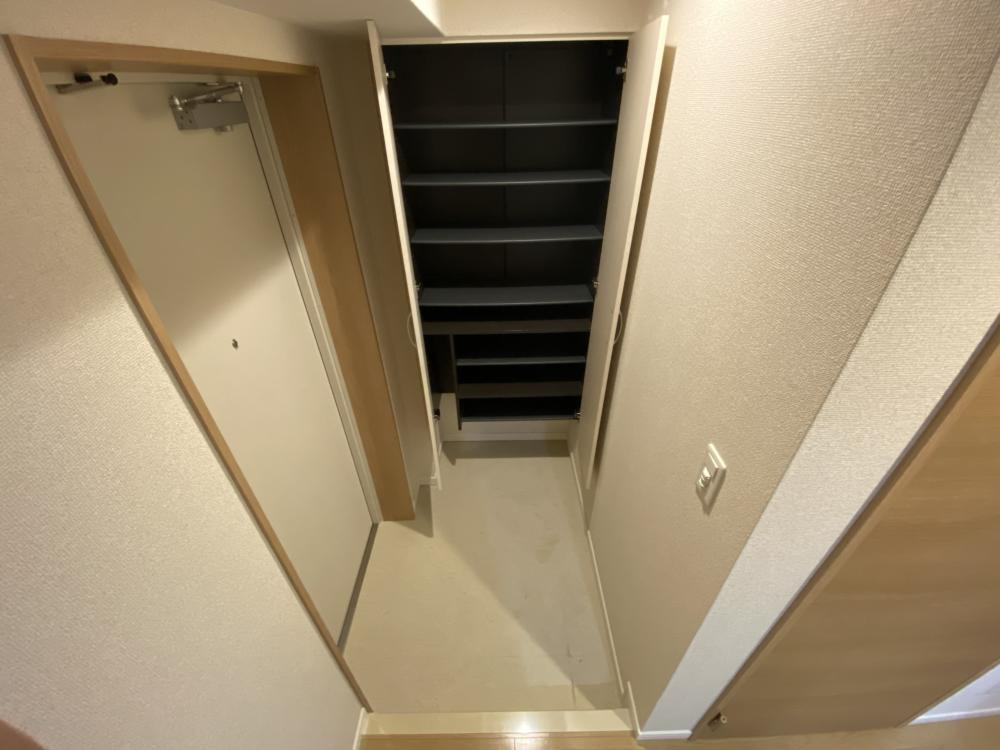 xpavela甲東園の玄関