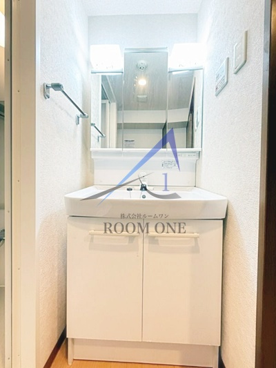 IL MEZZO DI TOKYO，DUEの洗面所|洗面台です。