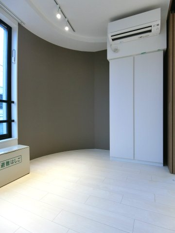 ミリアージュ下北沢の洋室|使い勝手のいい洋室です
