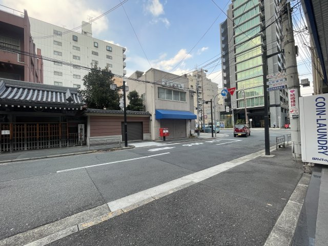 上六原田ビルの周辺