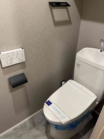 新品家具付きマンション池尻20(KaGood東京)のトイレ|落ち着いた色調のトイレです