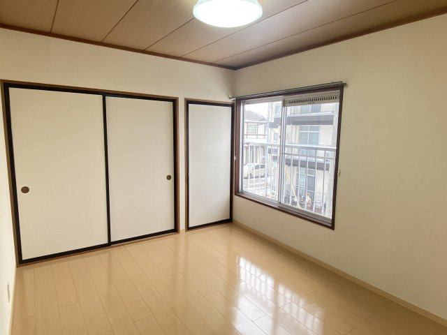 レジデンス桑原Bの居間・リビング|※同じタイプの間取です。実際の色や建具は異なります。
