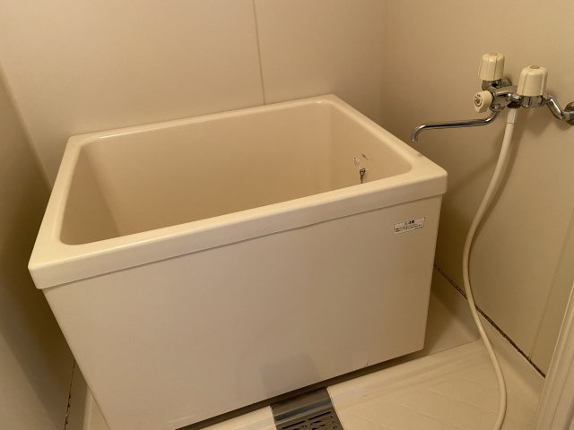 レジデンス桑原Bの浴室|※同じタイプの間取です。実際の色や建具は異なります。