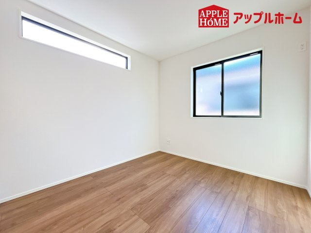 [新築住宅] さいたま市桜区田島 7期 全12号棟の洋室|２階居室は全室収納あり！たっぷりある収納活用でお部屋もキレイを保てます♪