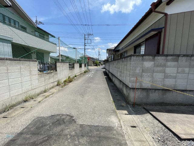 新築戸建・新築建売　足利市利保町第6　北郷小学校・北中学校の前面道路含む現地写真