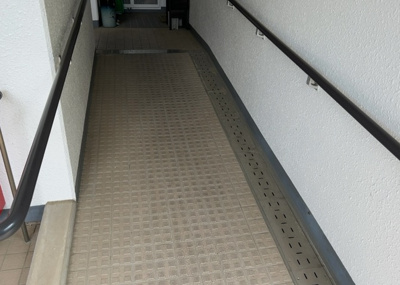 【その他共用部分】 | ヴェルディール宮の里 | 共有部分は、住民なら誰もが使える設備のこと。例えば駐車場やエレベーター、インターネット設備、セキュリティ設備などがあります。他にも、マンションの廊下・外部階段やエントランス・ゴミ置き場などがあります。