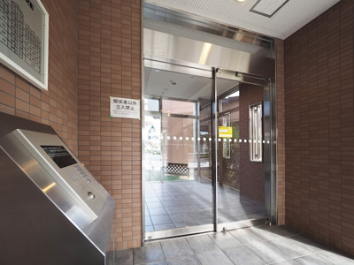 【セキュリティ】 | ルームズ学園北町 | エントランスドアはオートロックです