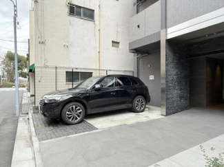 【駐車場】