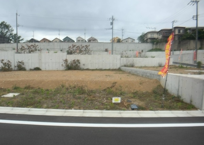 【外観】 | 販売されている全ての土地が、宅地用の土地であるとは限りません。都市計画法に基づき、基本的に住宅を建てることができるのは土地計画区であることに加え、市街化区域として定められている地域のみとなっています。