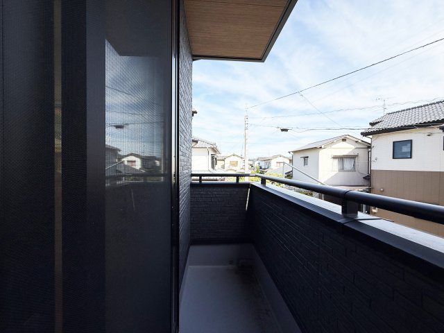 貸家（薊野西町2丁目4-37）のバルコニー