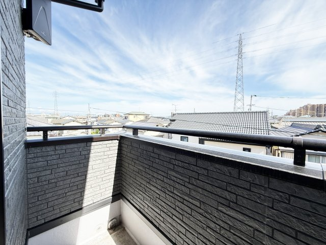 貸家（薊野西町2丁目4-37）のバルコニー