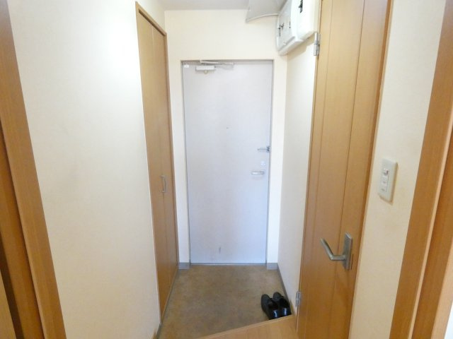 リリス418の玄関