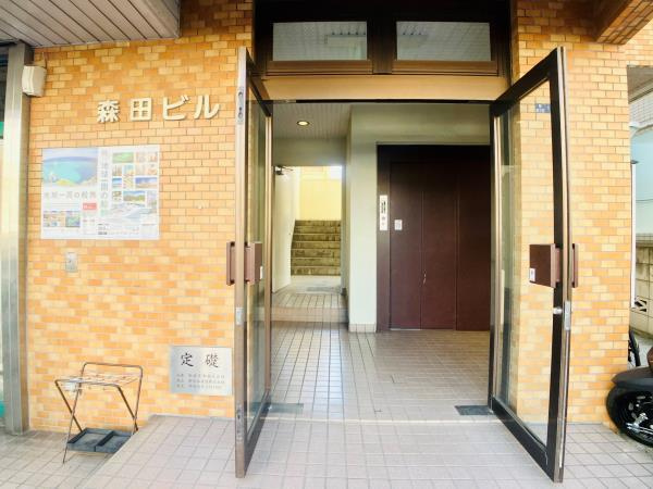 森田ビルのエントランス