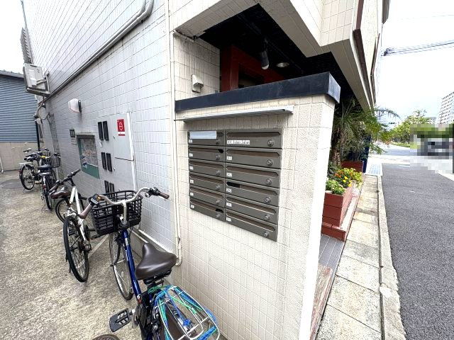 シンプルライフ本山のエントランス