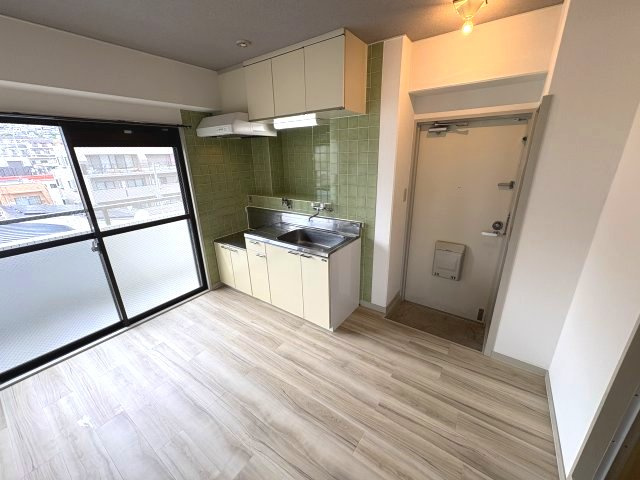 シンプルライフ本山の居間・リビング