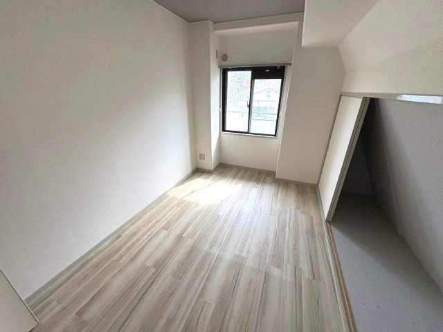シンプルライフ本山の居間・リビング