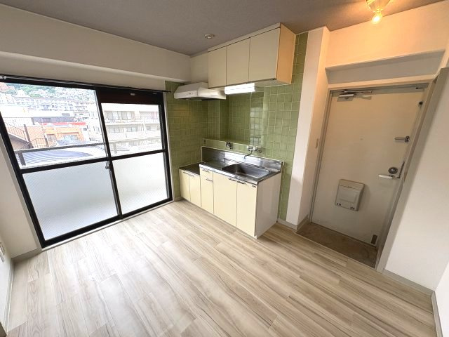 シンプルライフ本山の居間・リビング