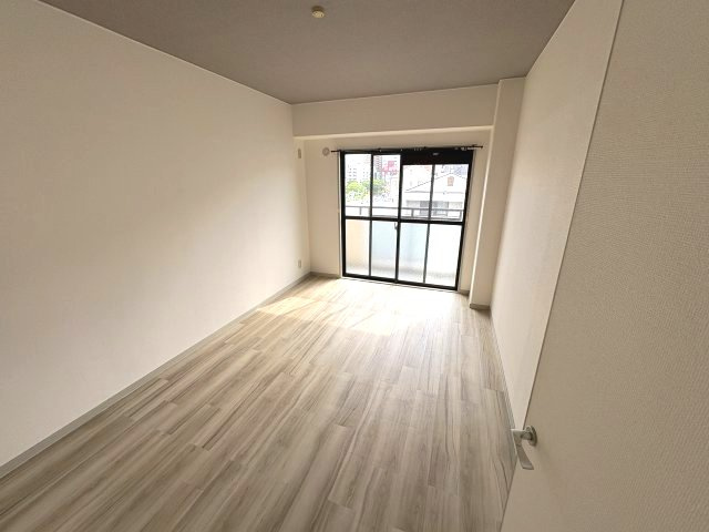 シンプルライフ本山の寝室