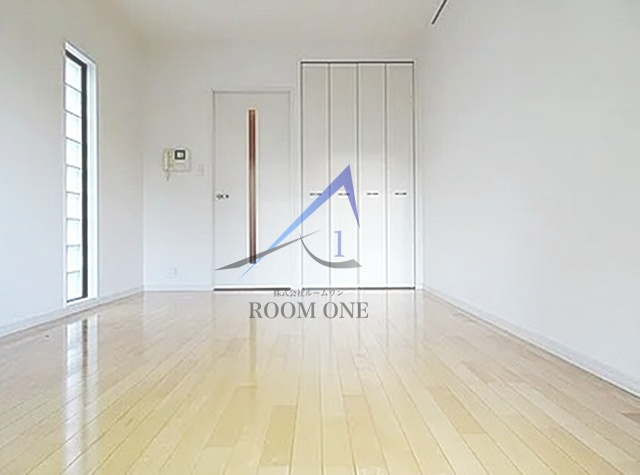 Ａｋｉｓ　Ｃｏｕｒｔの居間・リビング|洋室のお部屋です。