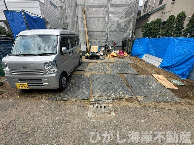 藤沢市鵠沼海岸３丁目　新築戸建　の駐車場|5月29日撮影　工事中　駐車スペース