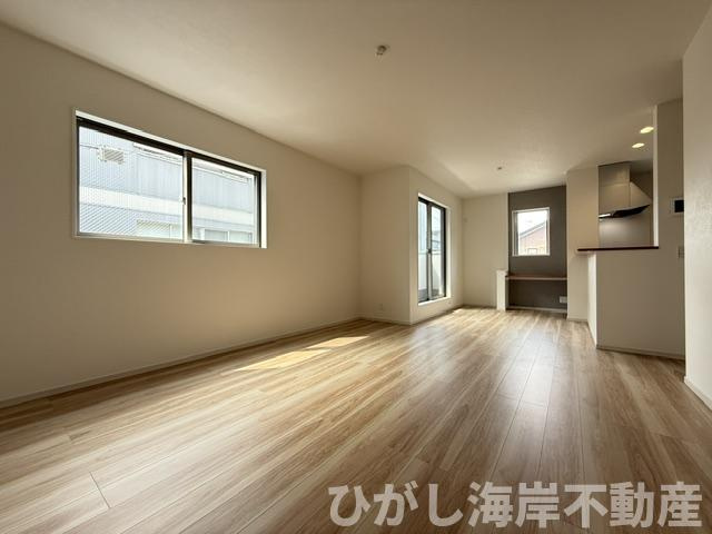 平塚市夕陽ケ丘　新築戸建　全２棟の居間・リビング|18.2帖　LDK