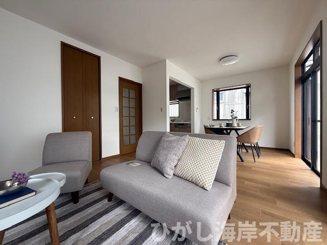 平塚市大神　中古戸建のダイニング|新規リフォーム完了！　19帖　LDK