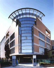 荒川区立峡田小学校まで193m