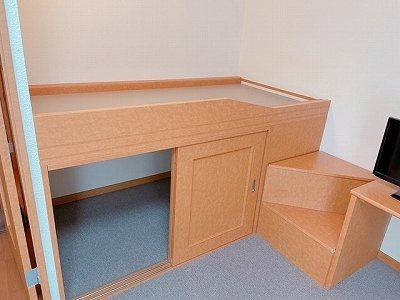 レオパレスサン　フィールドの寝室
