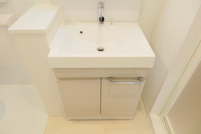 エステムコート南堀江Ⅲチュラの独立洗面台