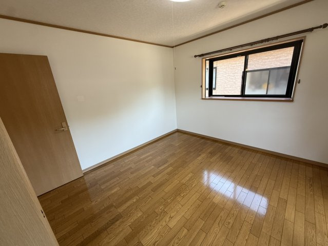 サンフォレストの洋室