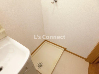 【設備】 | プレッサ泉中央 | 室内洗濯機置き場には排水パン付き。
