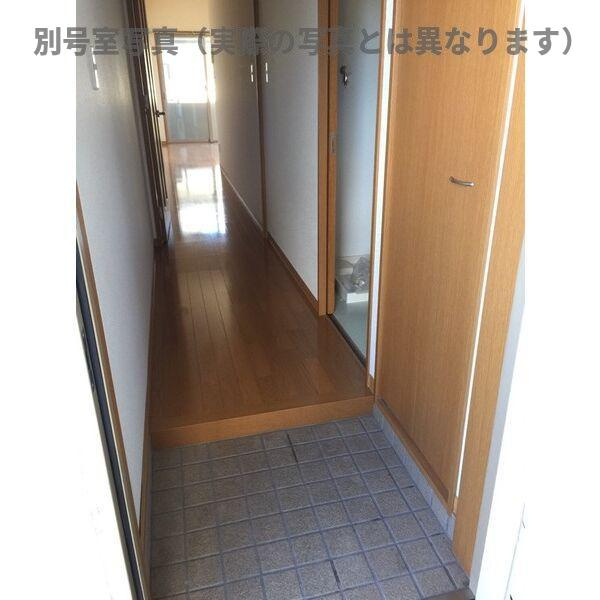 アザリア鳥居松の玄関