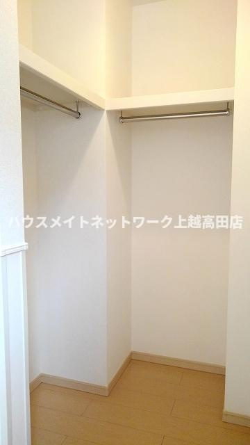 トゥモローの収納|クローゼット