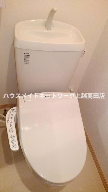 トゥモローのトイレ|温水洗浄暖房便座