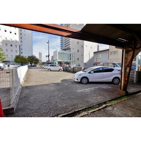 問屋町パーキングの駐車場|C列