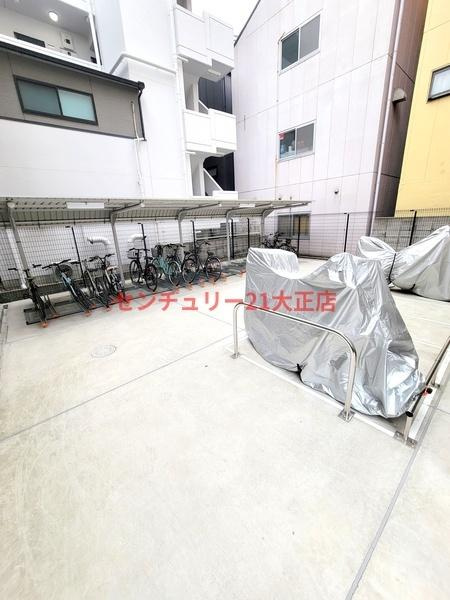 弁天町プライマリーワンの駐車場
