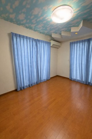 小郡市美鈴が丘4丁目　中古戸建の洋室|きれいな洋室です